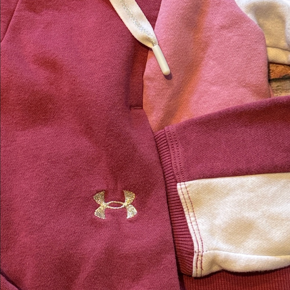 Cropped Under Armour Hoodie size XS - Picture 4 of 4
